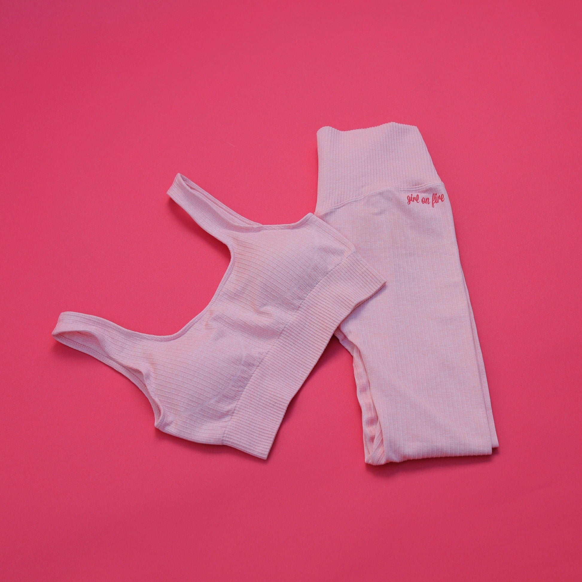 Girl On Fire Artwear Gymgof hot pilates set in pink